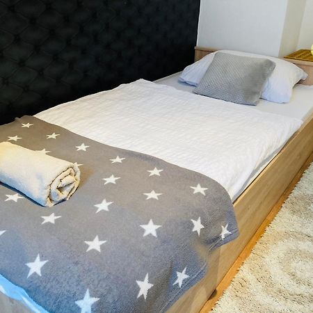 Origo Apartman エゲル エクステリア 写真